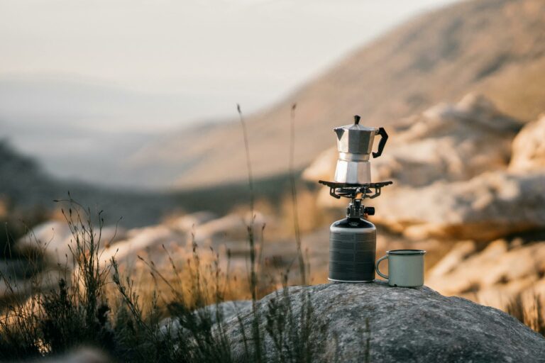Le Kit de Cuisine Compact pour Randonnée Longue Distance : Votre Solution Légère et Pratique